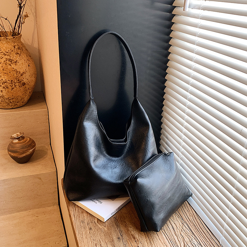 Retro Simple Large Women Tote  - огляд і ціна Women Bags 2026 Trends